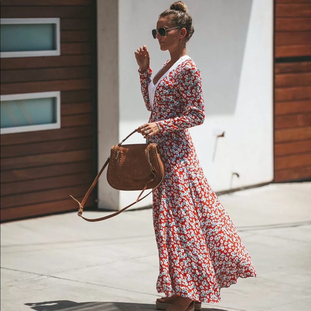 💜Vibrant Red Floral Long Kimono💜 - Picture 4 of 8